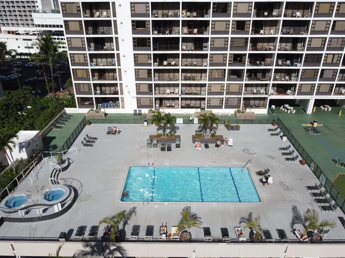Daire City & Ocean Views 1Br, Steps From Waikiki Beach & Free Parking! Honolulu
