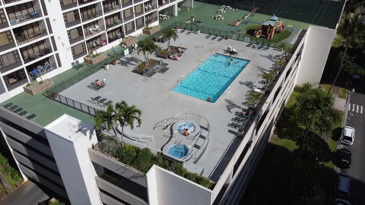 City & Ocean Views 1Br, Steps From Waikiki Beach & Free Parking! Honolulu
