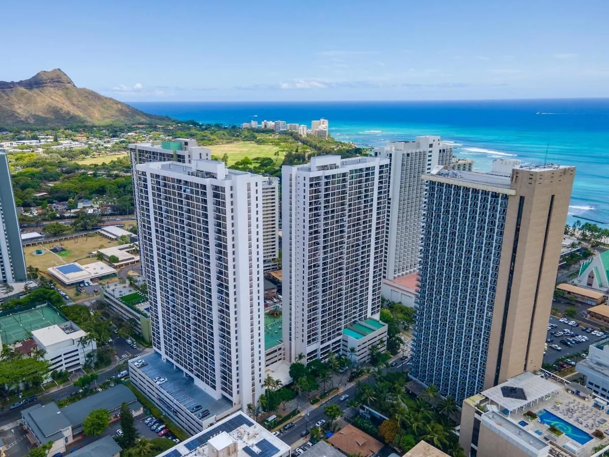 City & Ocean Views 1Br, Steps From Waikiki Beach & Free Parking! Honolulu ABD